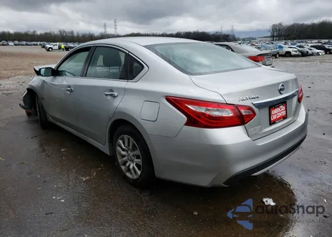 2017 Nissan Altima 2.5 из США, поврежденный, VIN 1N4AL3AP2HC284479
